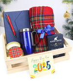 Ahşap Kasada Tükenmez Kalem & Defter & Kalın Şal & Kutulu Mum & Kulplu Çelik Termos & Filtre Kahve Hediye Seti