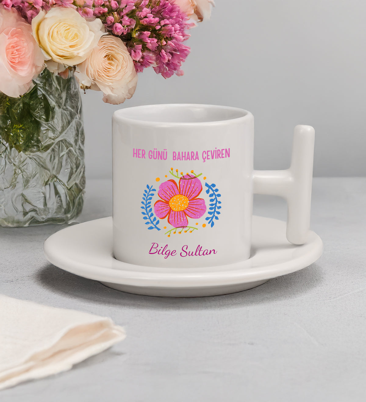 Kişiye Özel T Kulp Fincan & Kahve Sunum Peçetesi & Mehmet Efendi Tek İçimlik Türk Kahvesi