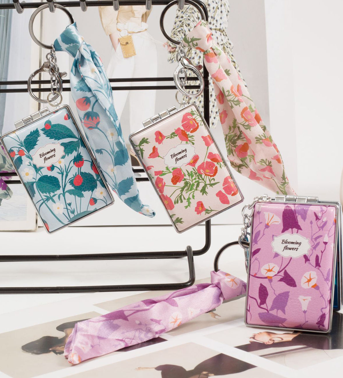 Eyüp Sabri Tuncer El ve Vücut Kremi & Fularlı Çanta Aynası & Japon Kiraz Çiçeği Kolonyası Hediye Seti