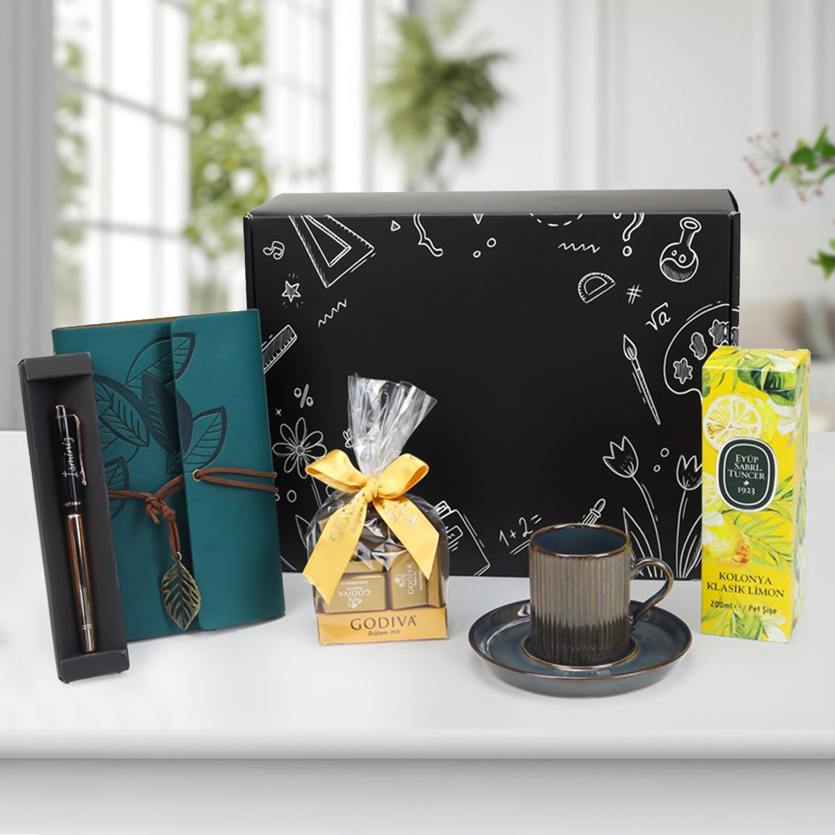 Defter & Kalem & Çikolata & Kolonya & Porselen Fincan Hediye Seti