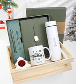 Ahşap Kasada Kutulu Defter Kalem Seti & Dereceli Termos & Baskılı Kupa & Çam Ağacı Mumluk Hediye Seti