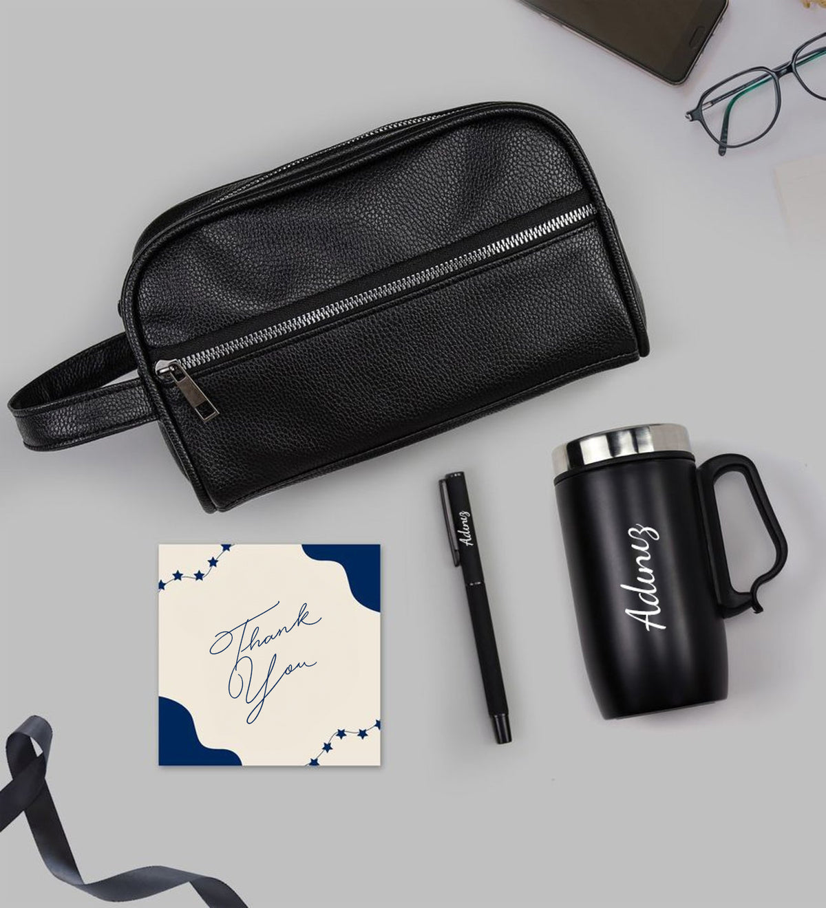 Kişiye Özel Kulplu 280 ML Çelik Termos & Siyah Suni Deri Erkek El Çantası & Siyah Mat Roller Kalem Hediye Seti