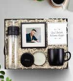 Kişiye Özel Siyah Metal Kutulu Mum &Borosilikat Çift Cidarlı 300 ml Cam Demlik Matara & Siyah Paspartulu Çerçeve & Siyah Kupa Hediye Seti