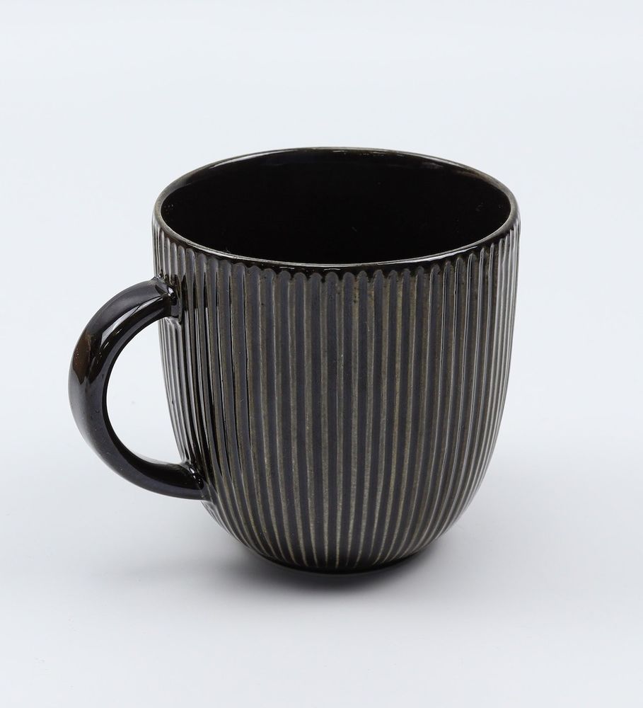 Kişiye Özel Siyah Yumuşak Kapaklı Not Defteri & Siyah Çizgili Porselen Kupa & Siyah Metal Kutulu Mum Hediye Seti