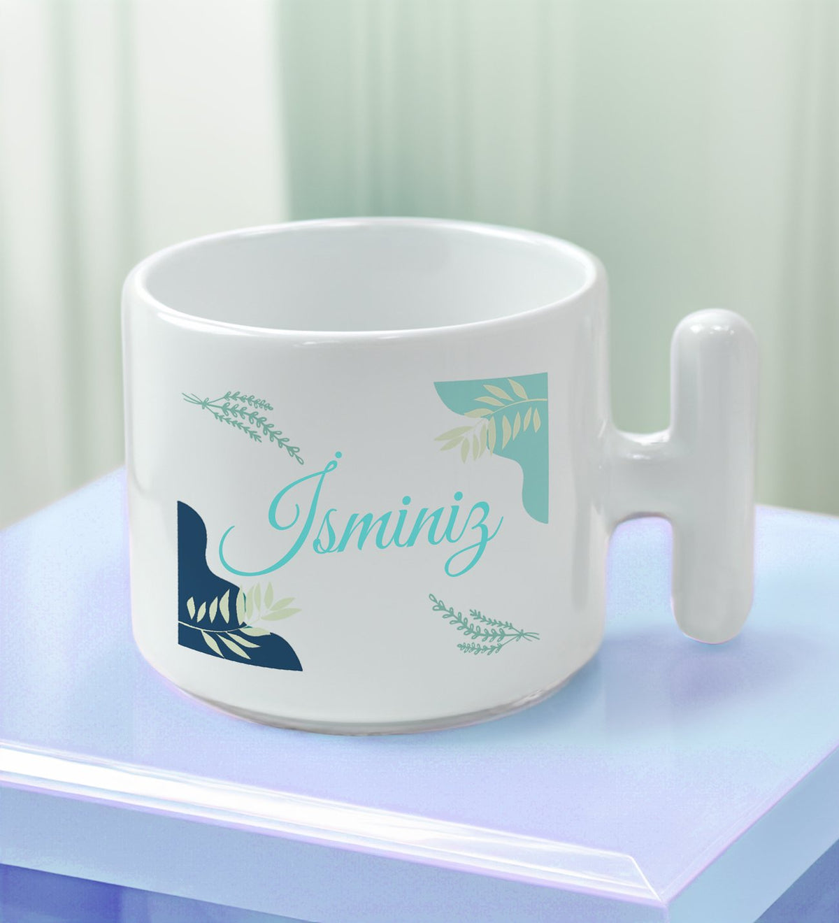 Kişiye Özel Yeşil Tasarım Defter & Derece Göstergeli Çift Cidarlı 300ml Cam Matara & Gümüş Renk Detaylı Beyaz Tükenmez Kalem & T Kupa Hediye Seti