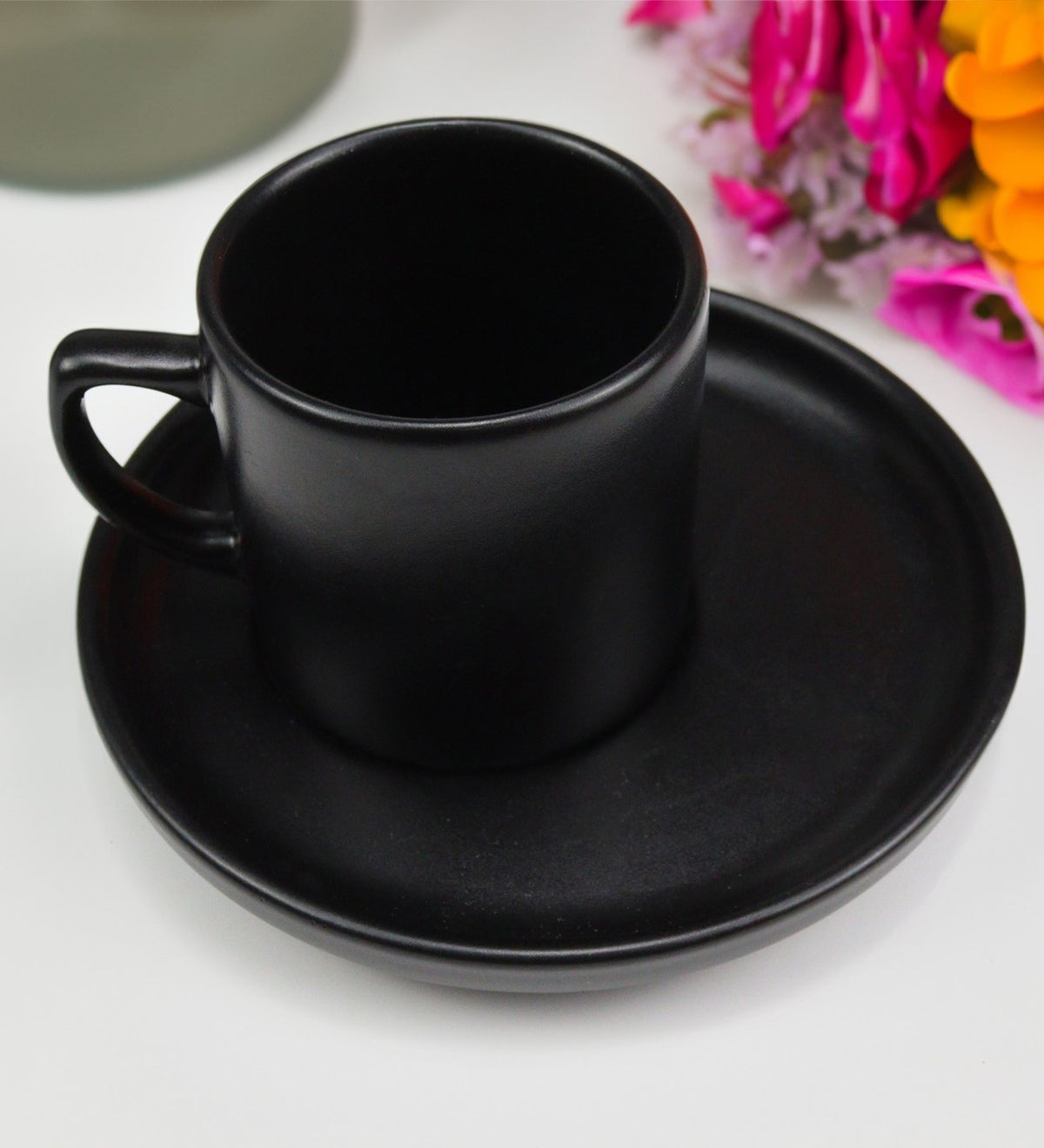 Yeni Yıl Tarihli Ajanda & Antrasit Roller Kalem &Ahşap Zeminli Mini Çam Ağacı & Selamlıque Türk Kahvesi & Godiva Çikolata & Yılbaşı Temalı Metal Kutulu Mum & Siyah Seramik Fincan