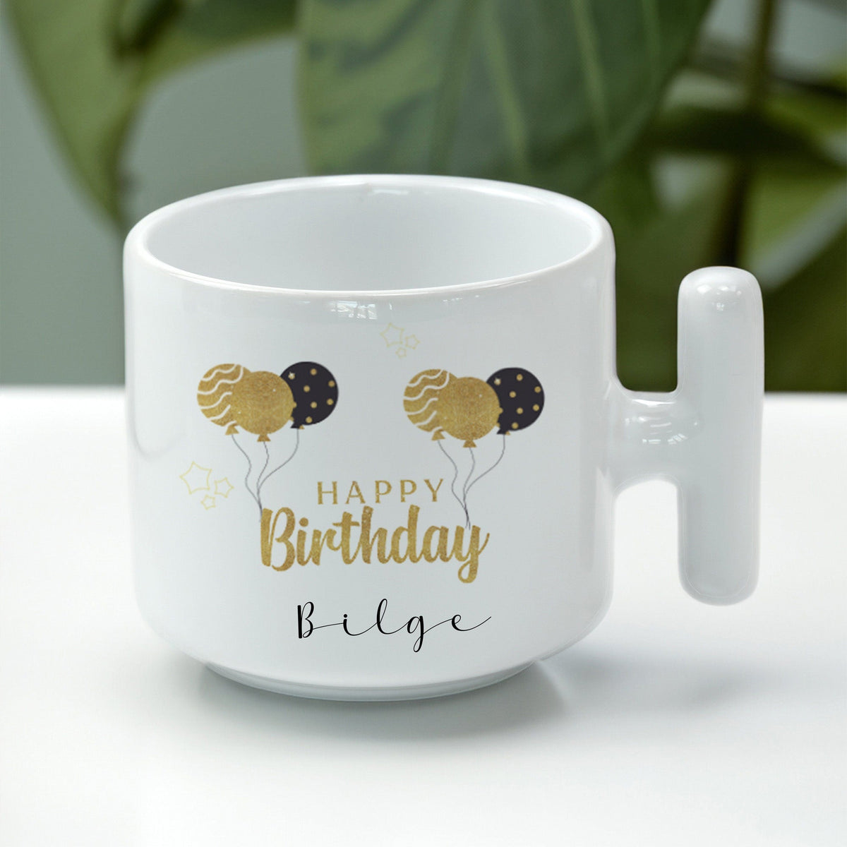 Kişiye Özel T Kupa & Siyah French Press & Özel Kılıflı 500 Ml Siyah Su Matarası & Gold Happy Birthday Mum Hediye Seti