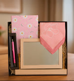 Aynalı Ahşap Çerçeve & Çiçekli Fular & Çiçekli Defter & Kalem Hediye Seti