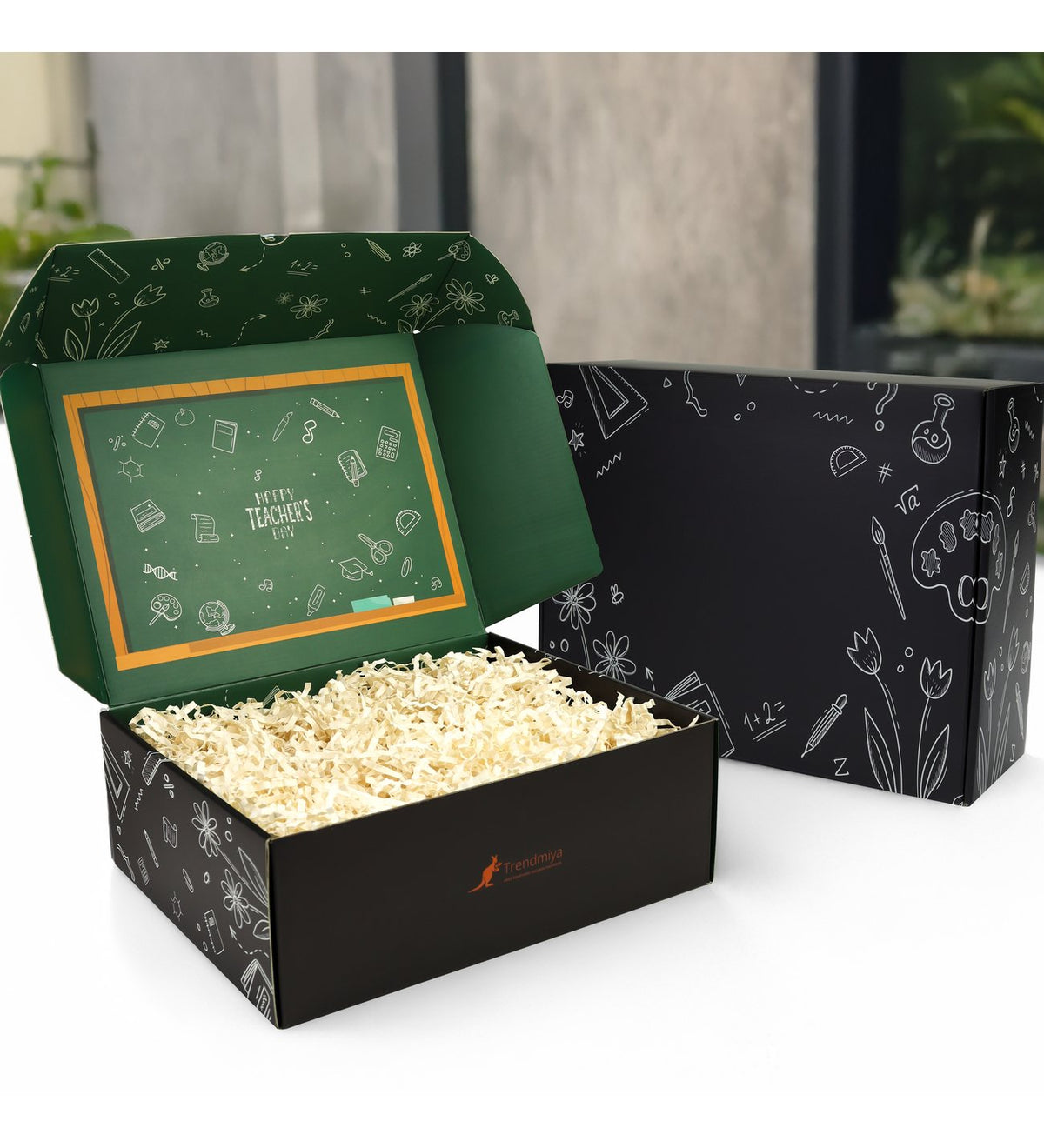 Öğretmenler Gününe Özel Kutusunda 3 Bardaklı 580 ML Çelik Termos & Gümüş Renk Detaylı Siyah Tükenmez Kalem & Defter & Siyah Metal Kutulu Mum Hediye Seti