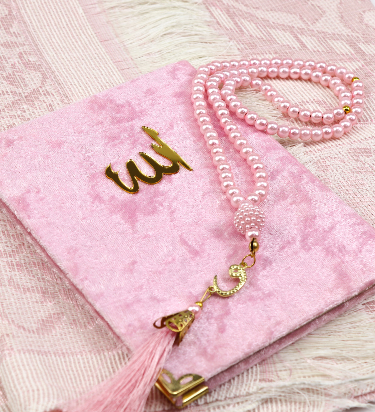 Kadife Kaplı Yasin-i Şerif & Seccade & Namaz Tesbihi & Pembe Türk Kahvesi Fincanı & Eyüp Sabri Tuncer 350ml Gül Suyu Hediye Seti