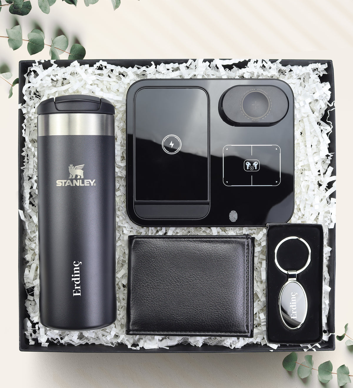Stanley Termos & Şarj Standı & Anahtarlık & Cüzdan Premium Hediye Seti