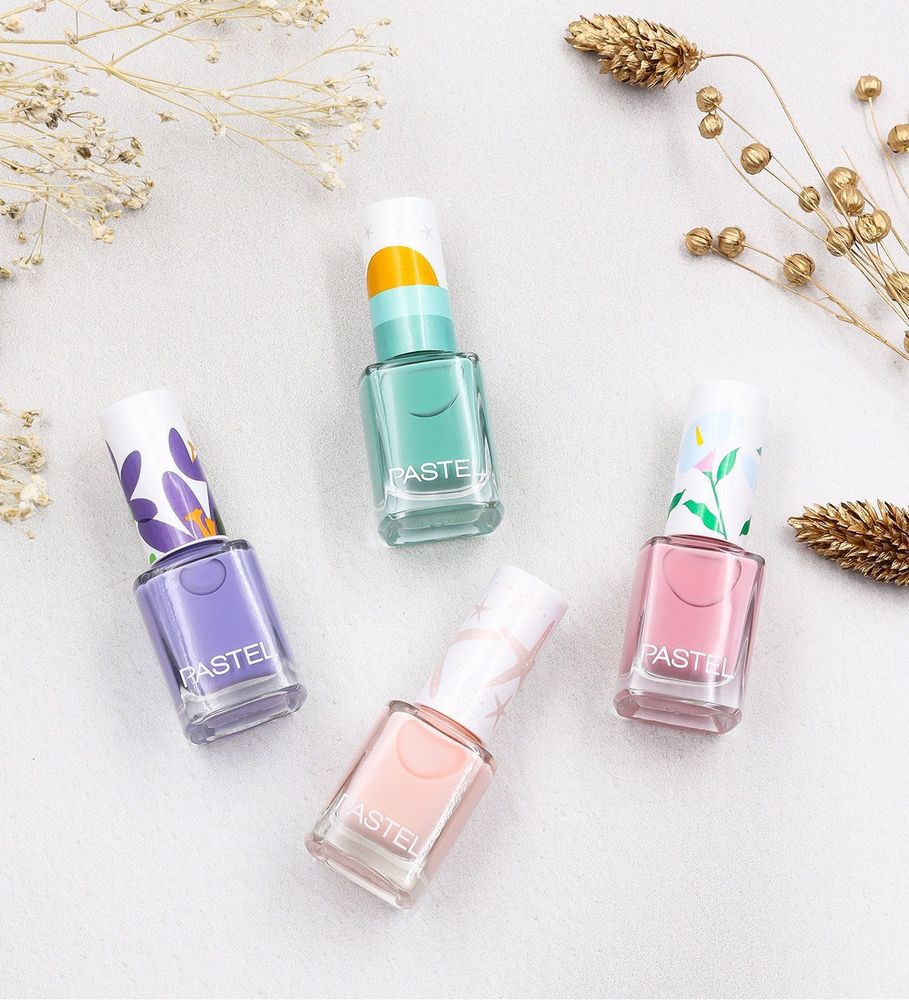Saten Toka & Pastel Oje & Lotus Çiçeği Mum & İnci Küpe Hediye Seti