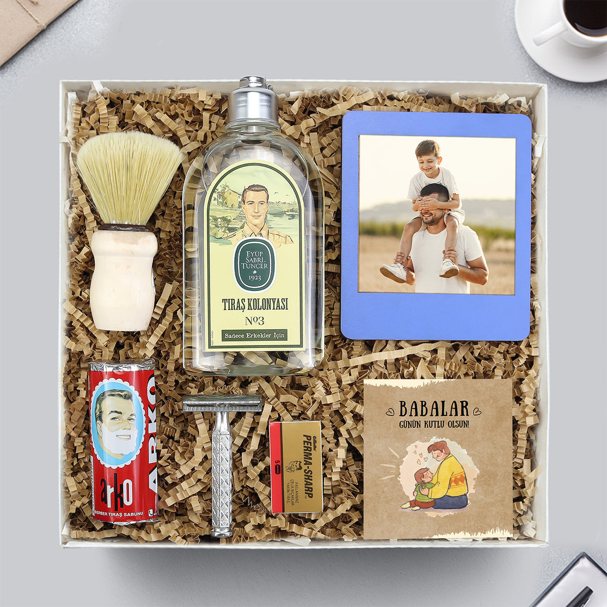Eyüp Sabri Tuncer Tıraş Kolonyas & Tıraş Fırçası & Arko Vintage Tıraş Sabunu & Vintage Jilet & Mavi İnstagram Çerçeve