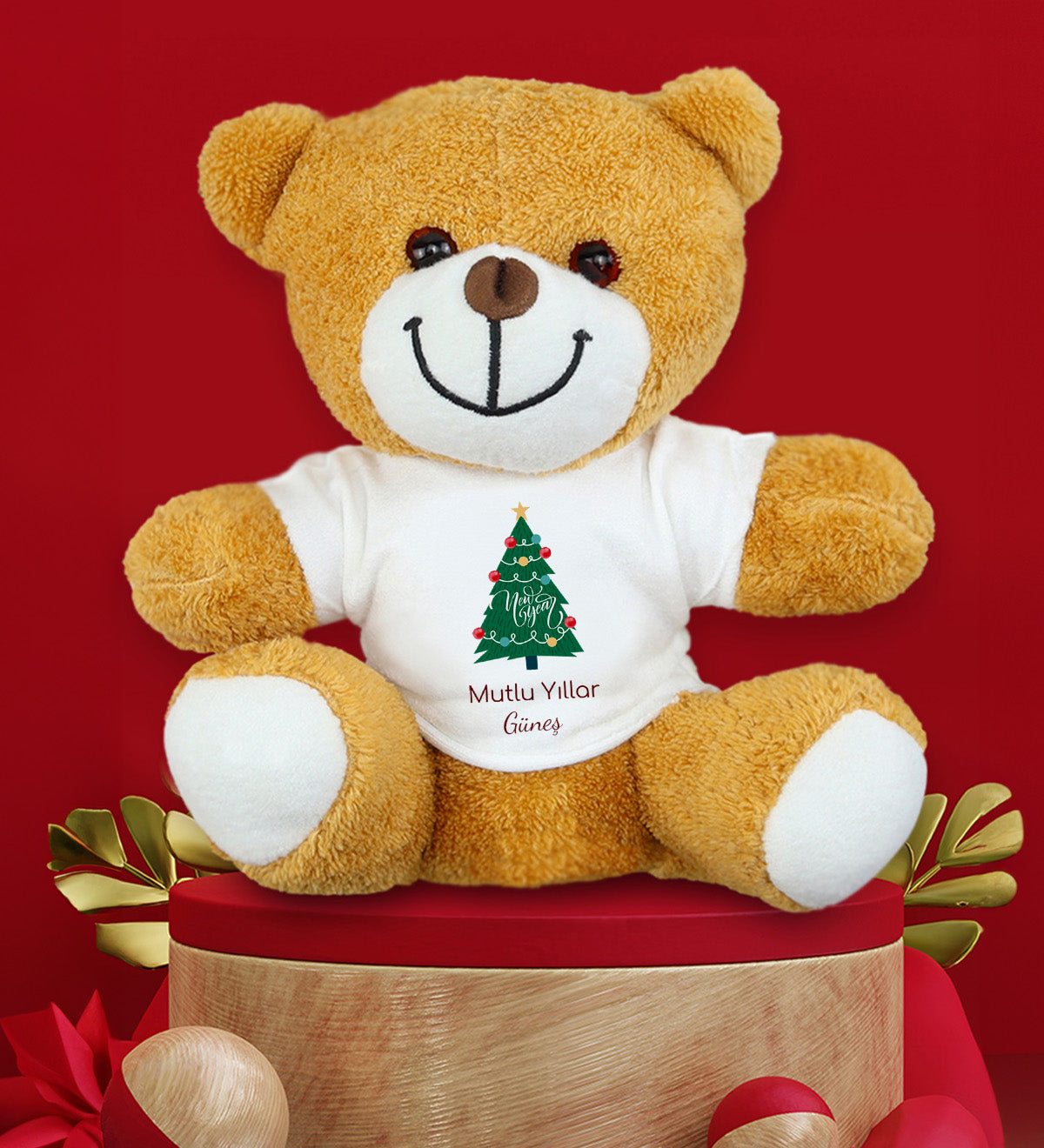 Hasır Sepetinde Yılbaşı Tasarımlı Ayıcık & Atlı Karınca Müzik Kutusu & T Kupa & Mini Çam Ağacı Hediye Seti