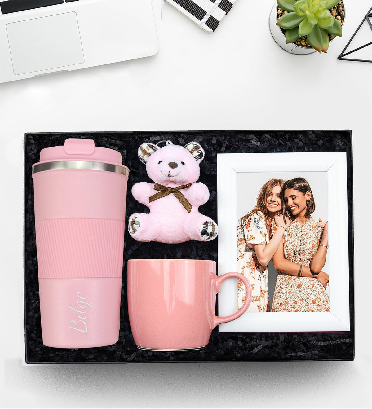 Kişiye Özel Pembe 500 ML Çelik Termos & Pembe Kupa & Beyaz Çerçeve & Ayıcık Anahtarlık Hediye Seti