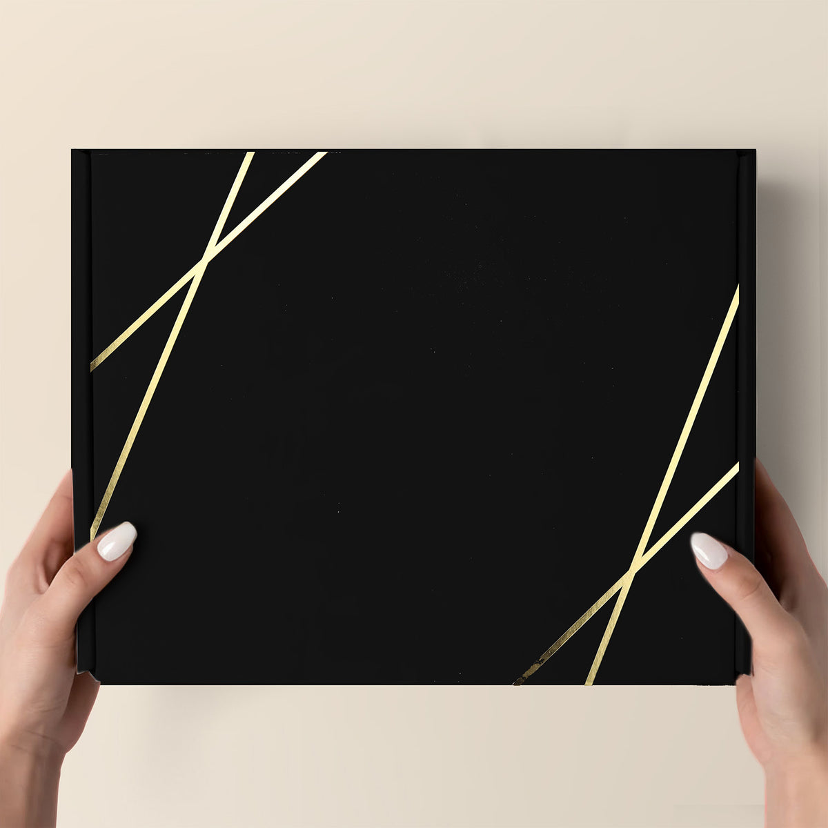 Yaldızlı Siyah Kutu