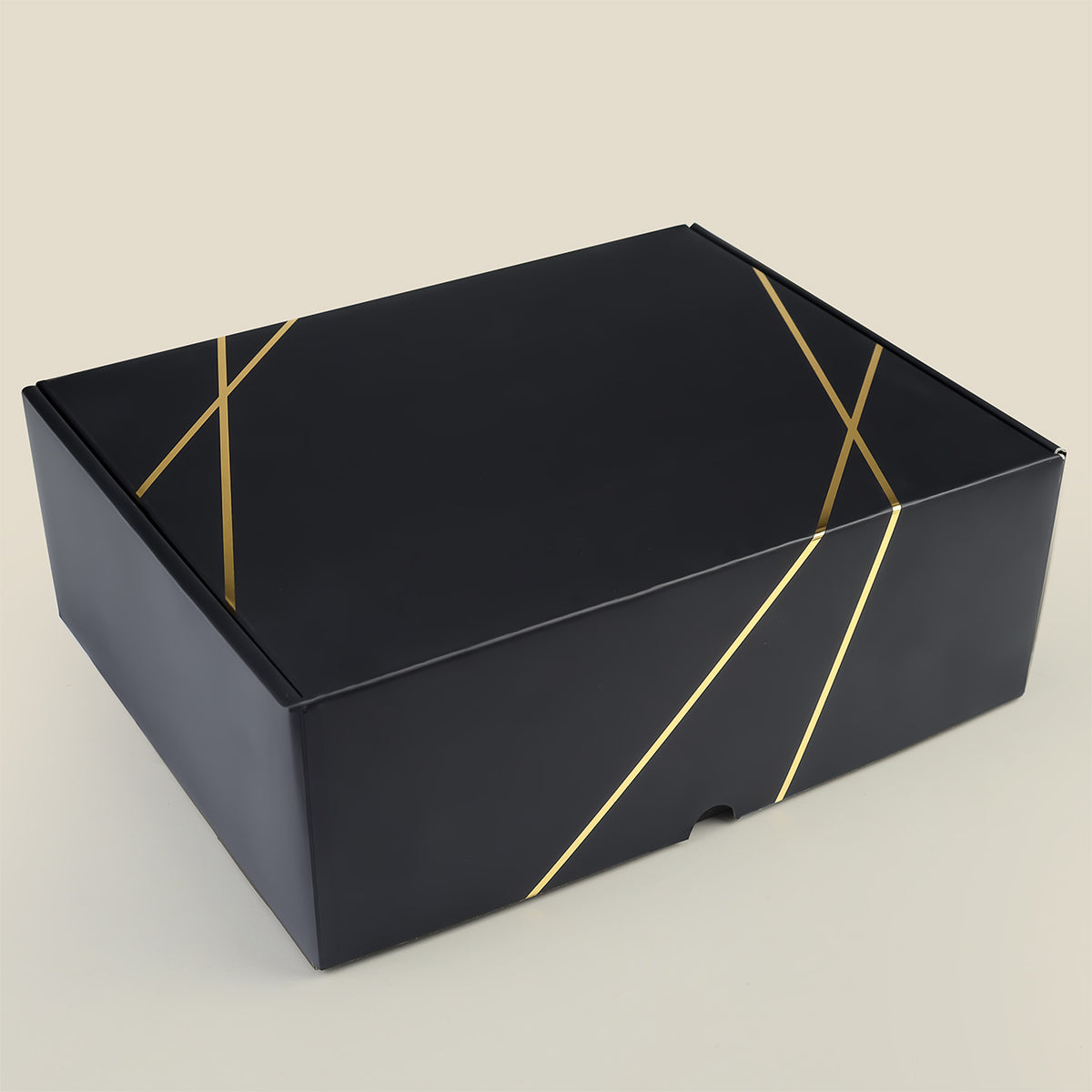 Yaldızlı Siyah Kutu