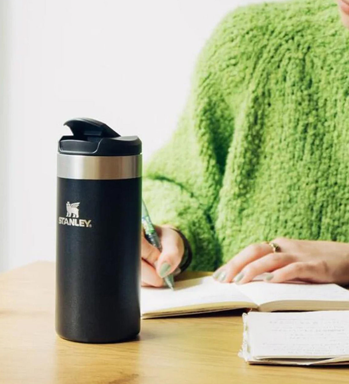 0,35 L Stanley & Premium Madlen Çikolata & Alerya Premium Filtre Kahve & Kupa & 100ml Kolonya & Metal Kutulu Mum Doğum Günü Hediye Seti