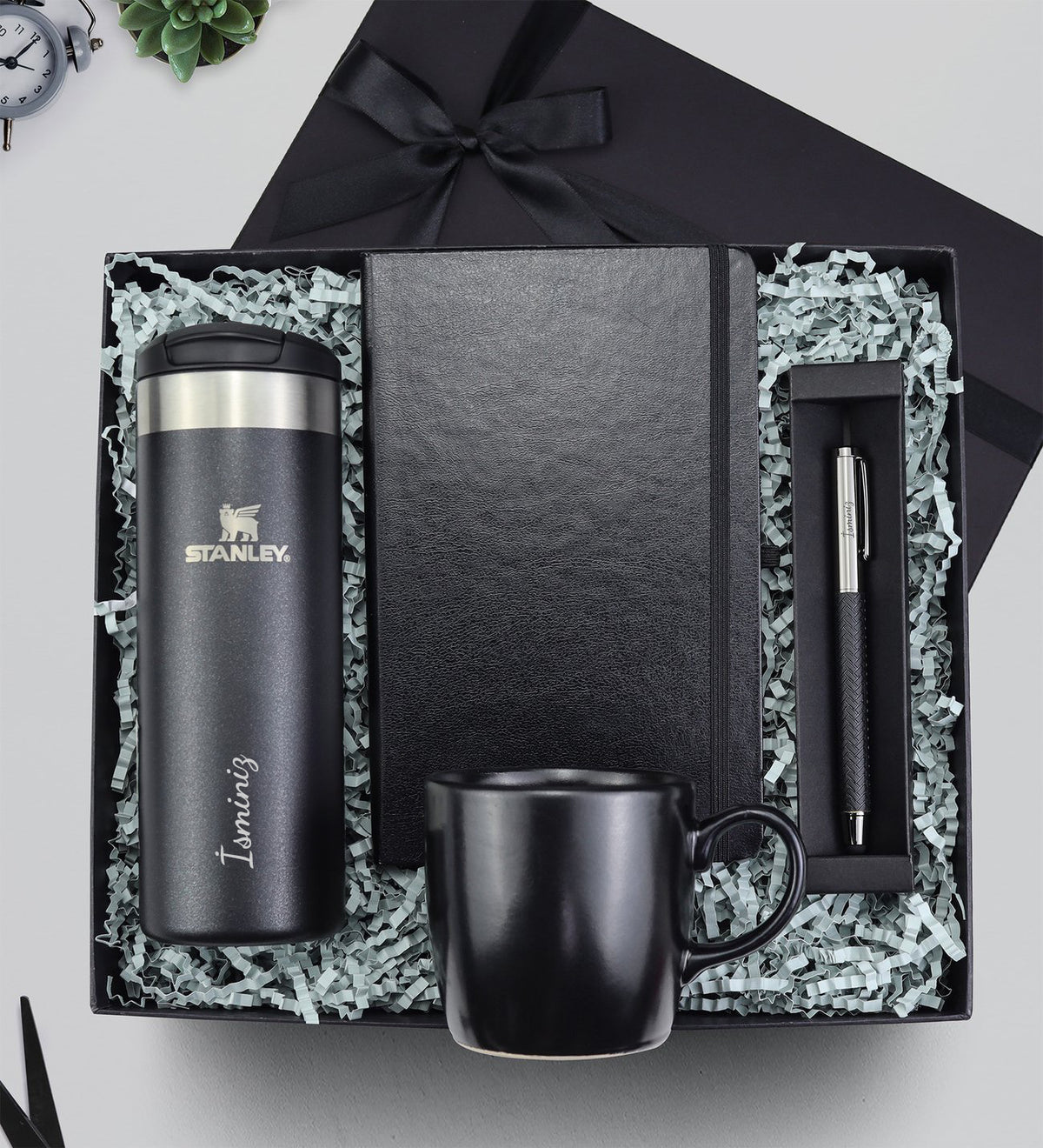 0,47 Stanley Termos & Defter & Siyah Touch Roller Kalem & Siyah Kupa Hediye Seti
