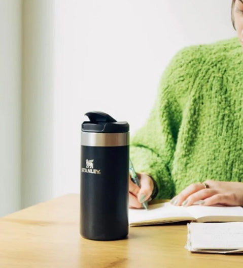 0,35 L Stanley & Kurabiye & Premium Çikolata & Selamlıque & Kolonya & Mum Hediye Seti