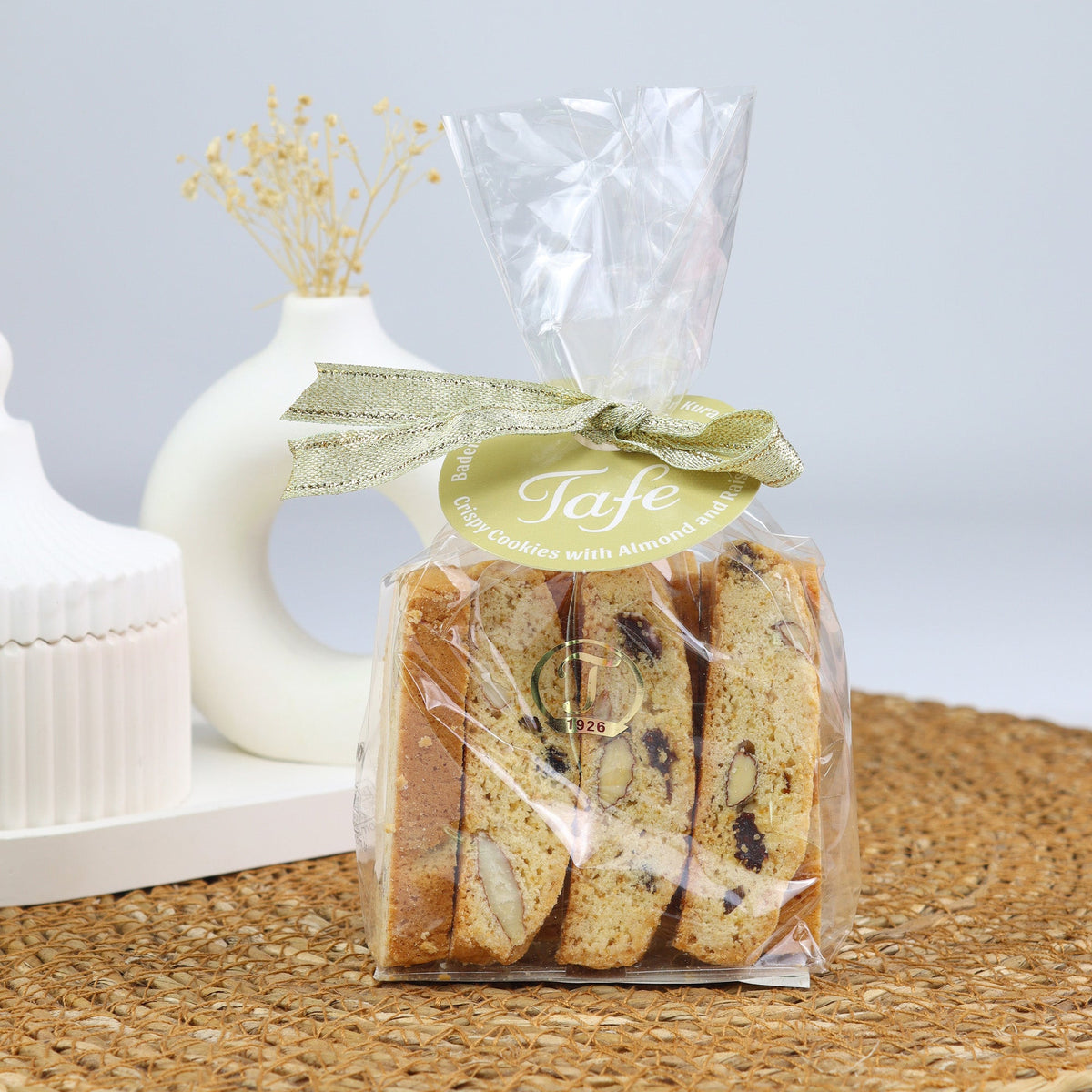 Trendmiya Bitki Çayı & Bademli Kurabiye & Demleme Aparatı & Apitera Bal & Otacı Pastil Hediye Seti