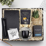 Kişiye Özel Siyah Defter & Siyah Mat Roller Kalem & Siyah Mat Fincan & Patiswiss Bitter Çikolatalı Portakal Dilimi & Canlı Sukulent Çiçek & Selamlıque Türk Kahvesi Hediye Seti
