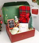 Yılbaşına Özel Kalın Şal& Ahşap Zeminli Mini Çam Ağacı & Lavi Çikolata & Gold Metal Kutulu Mum & Alerya Yılbaşı Premium Filtre Kahve Hediye Seti