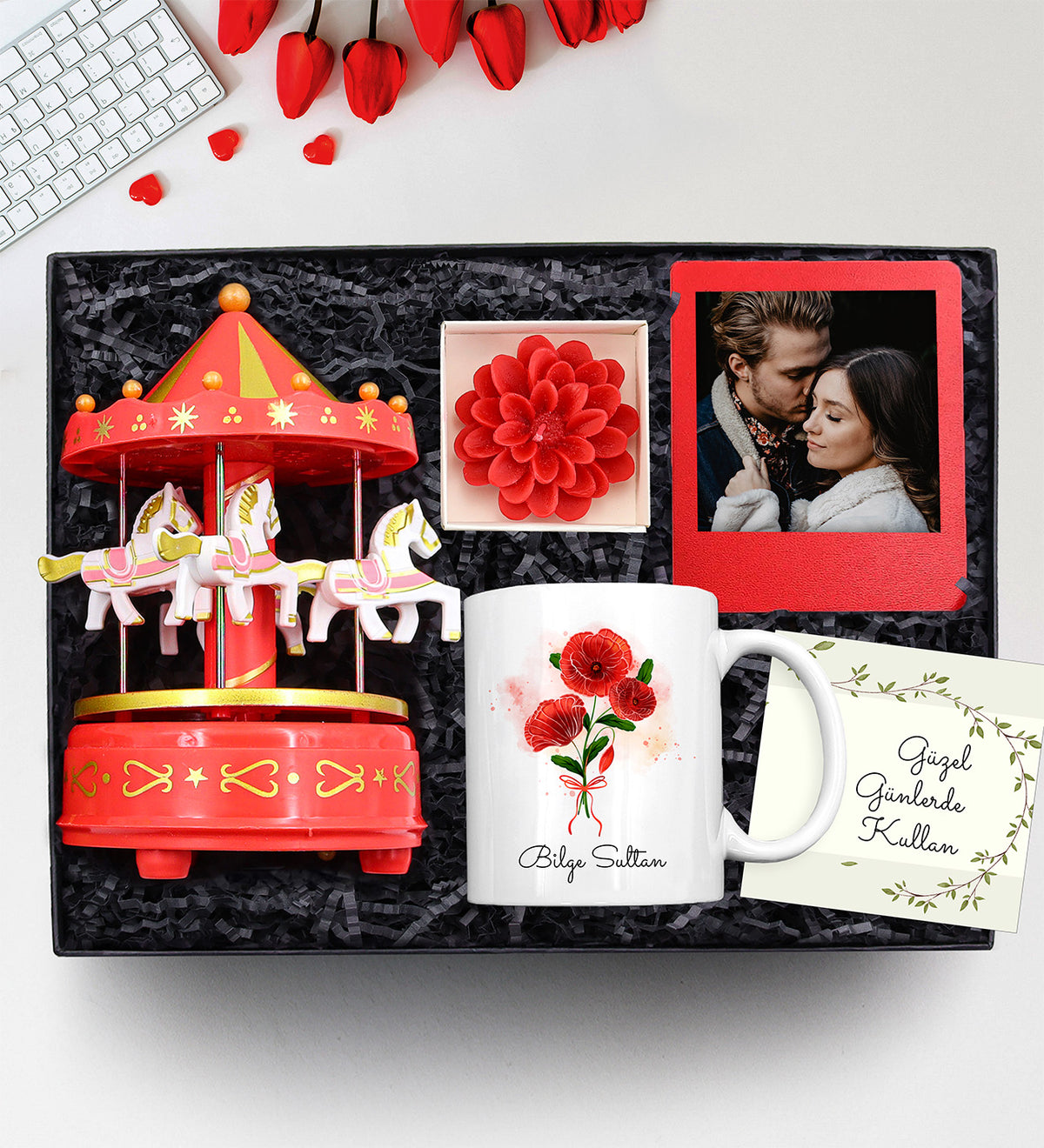 Atlı Karınca Müzik Kutusu & Kupa & Lotus Mum & Çerçeve Hediye Seti