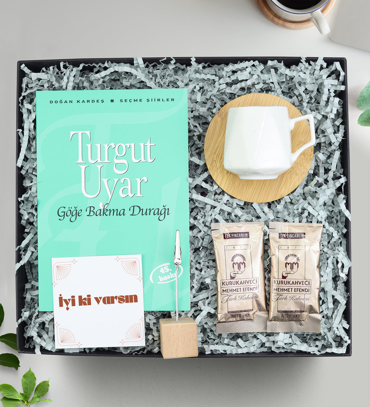Kitap & Fincan & 2'li Kahve & Not Tutucu Hediye Seti
