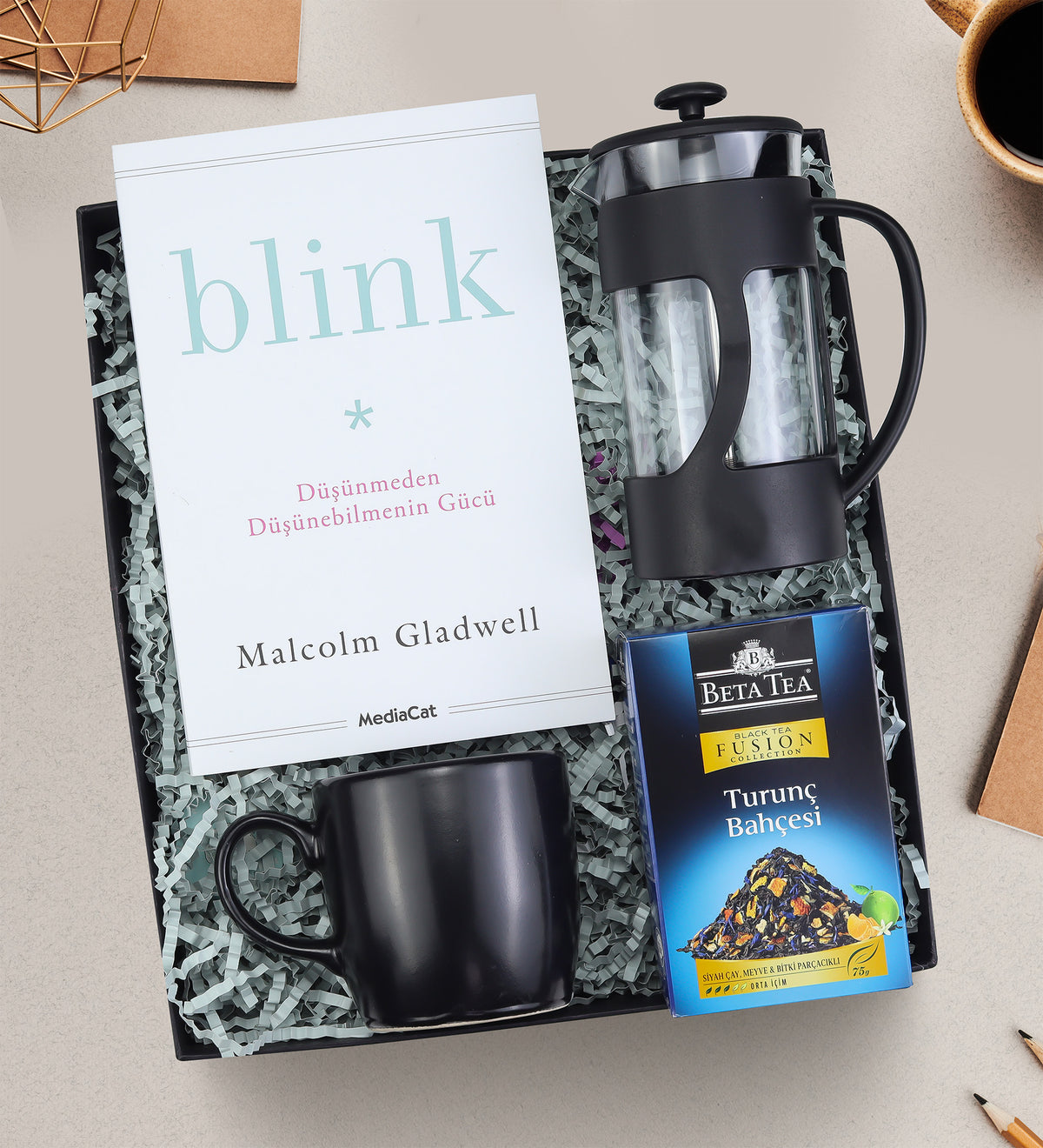 Mor İnek Kitabı & Beta Bitki Çayı & French Press & Kupa Kitap Severlere Hediye Seti