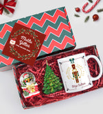 Tasarım Kutusunda Kupa & Kar Küresi & Çam Ağacı Mum Hediye Seti