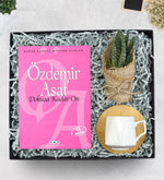 Kitap & Bambu Tabaklı Beyaz Porselen Fincan & Sukulent Çiçek Hediye Seti