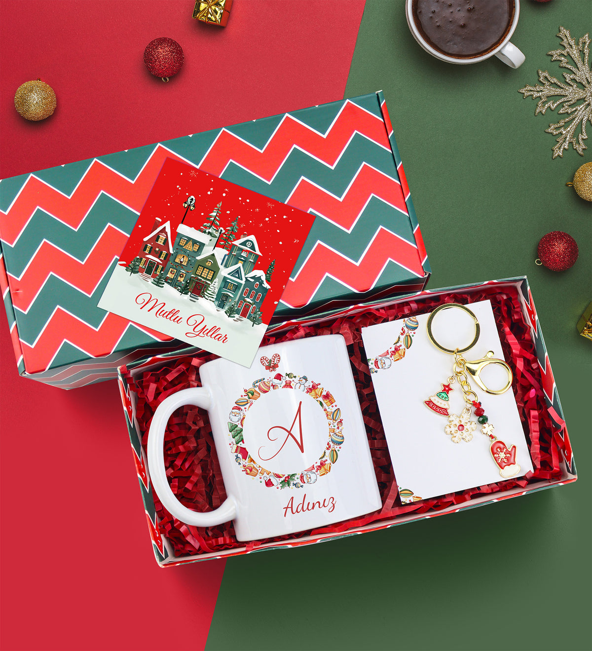 Tasarım Kutusunda Kupa & Yılbaşı Charm Anahtarlık Hediye Seti