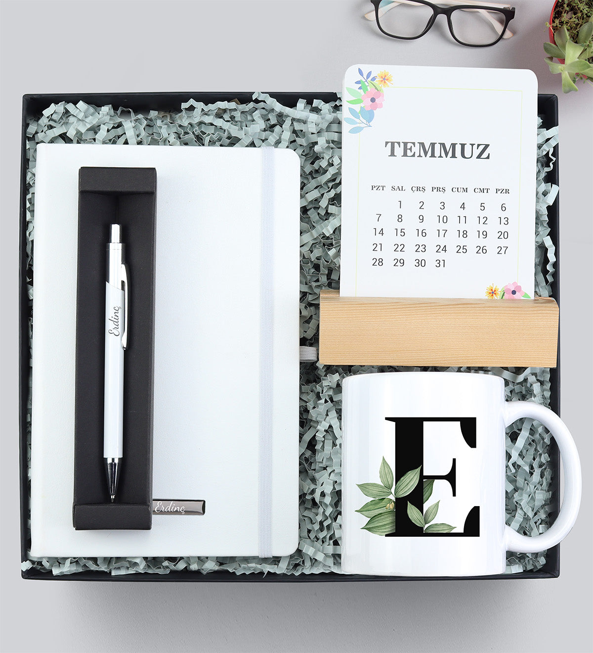 Beyaz Defter & Tükenmez Kalem & Kupa & Takvim Hediye Seti