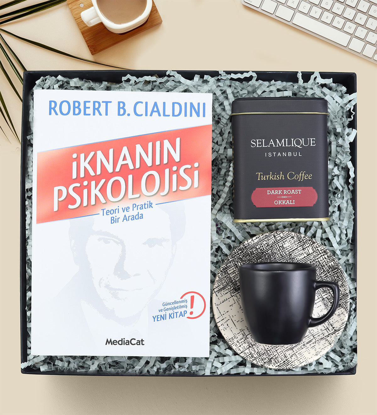 İknanın Psikolojisi Kitabı & Fincan & Selamlıque Türk Kahvesi Hediye Seti