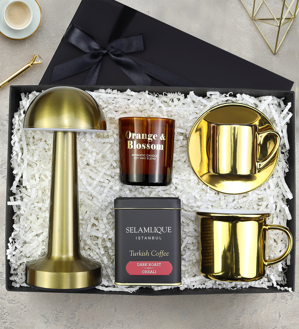 Gold Mantar Masa Lambası & Selamlıque Türk Kahvesi & Mum & Gold Fincan & Kupa Premium Hediye Seti
