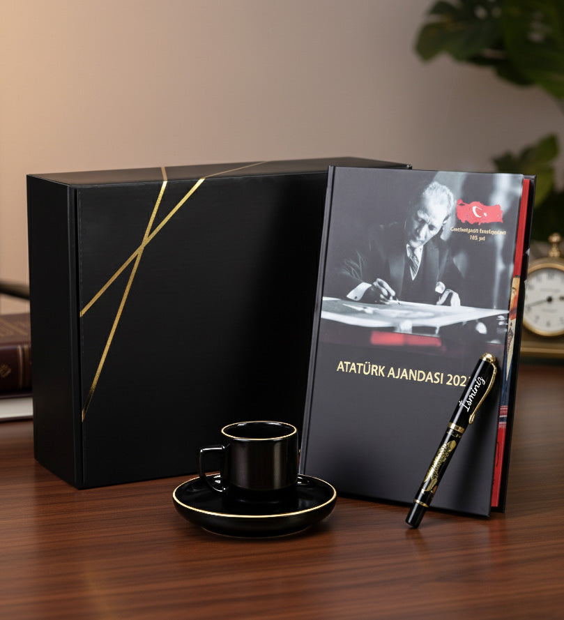 Atatürk Yeni Yıl Ajanda & Atatürk Kabartmalı Roller Kalem & Gold Detay Siyah Fincan Hediye Seti
