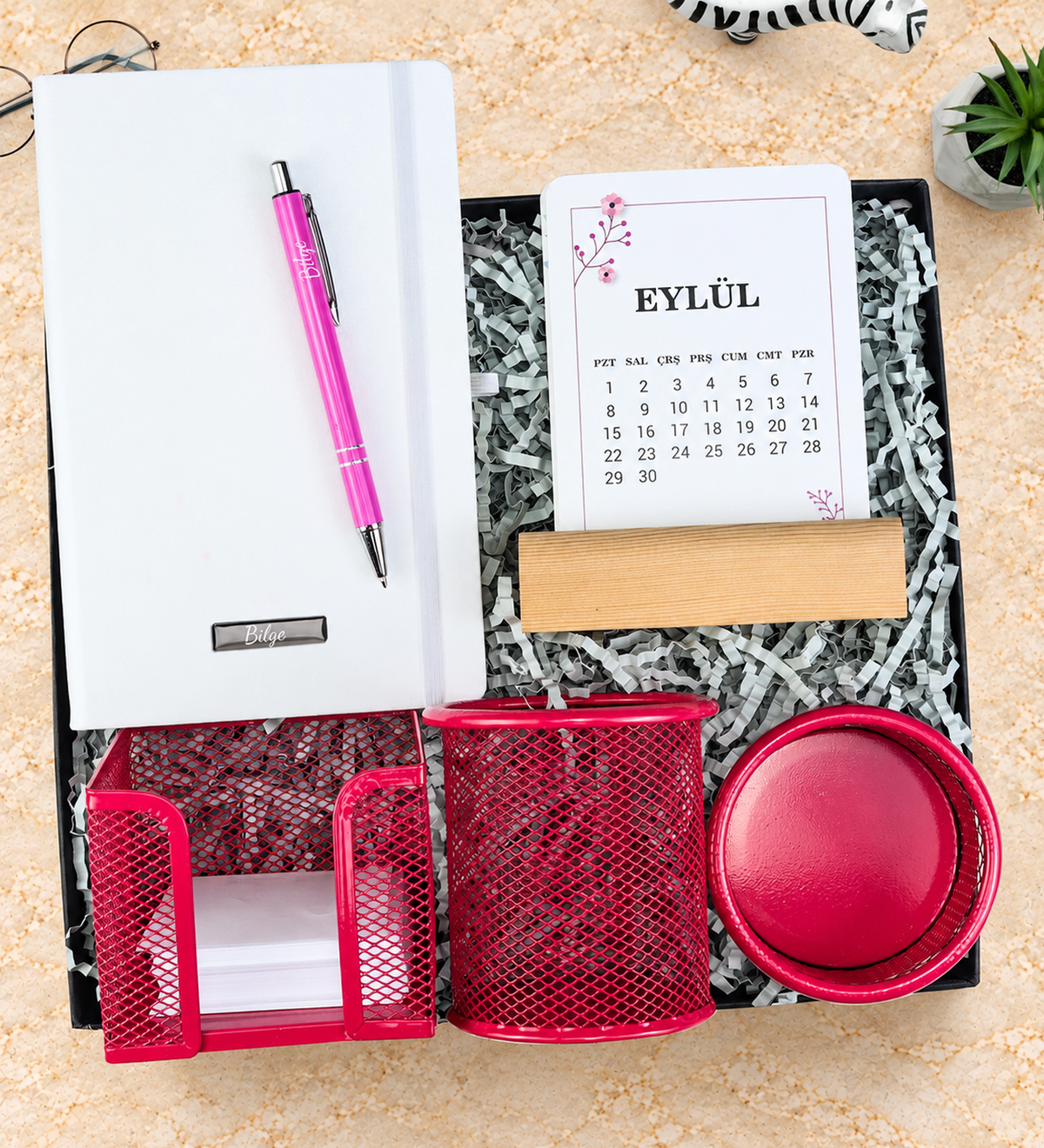 Beyaz Defter & Kalem & Takvim & Ofis Set Hediye Seti