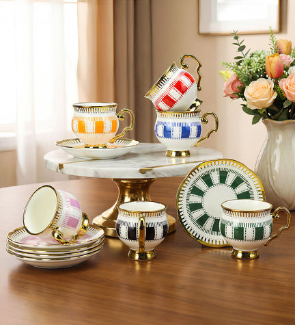 Çizgili Gold Detaylı Porselen Fincan