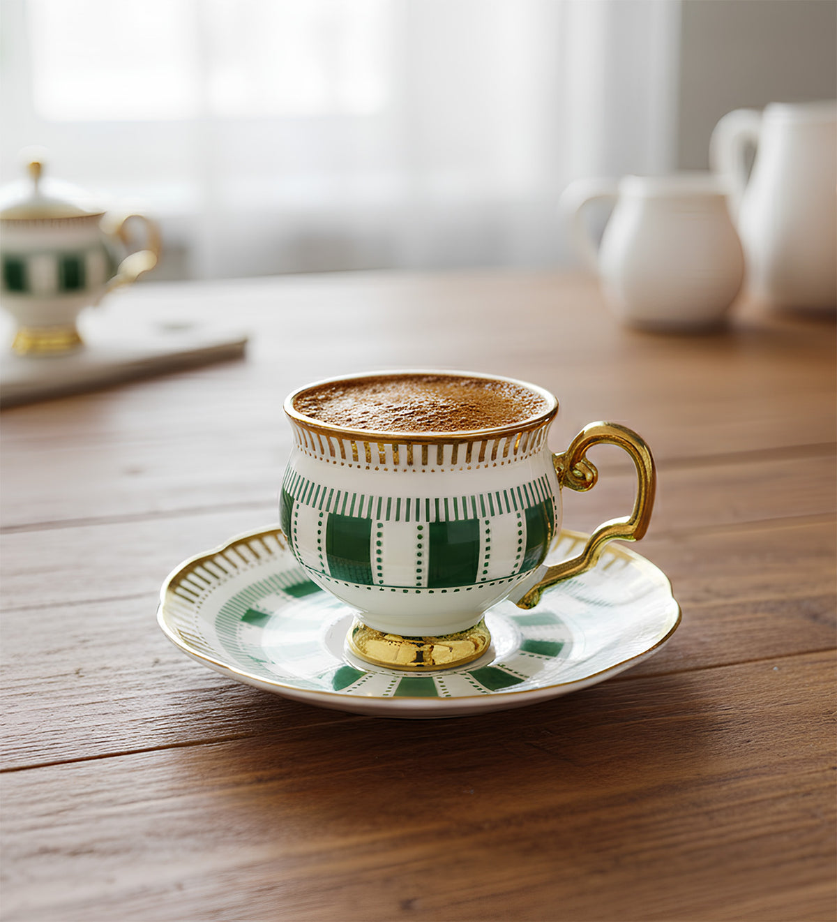 Çizgili Gold Detaylı Porselen Fincan