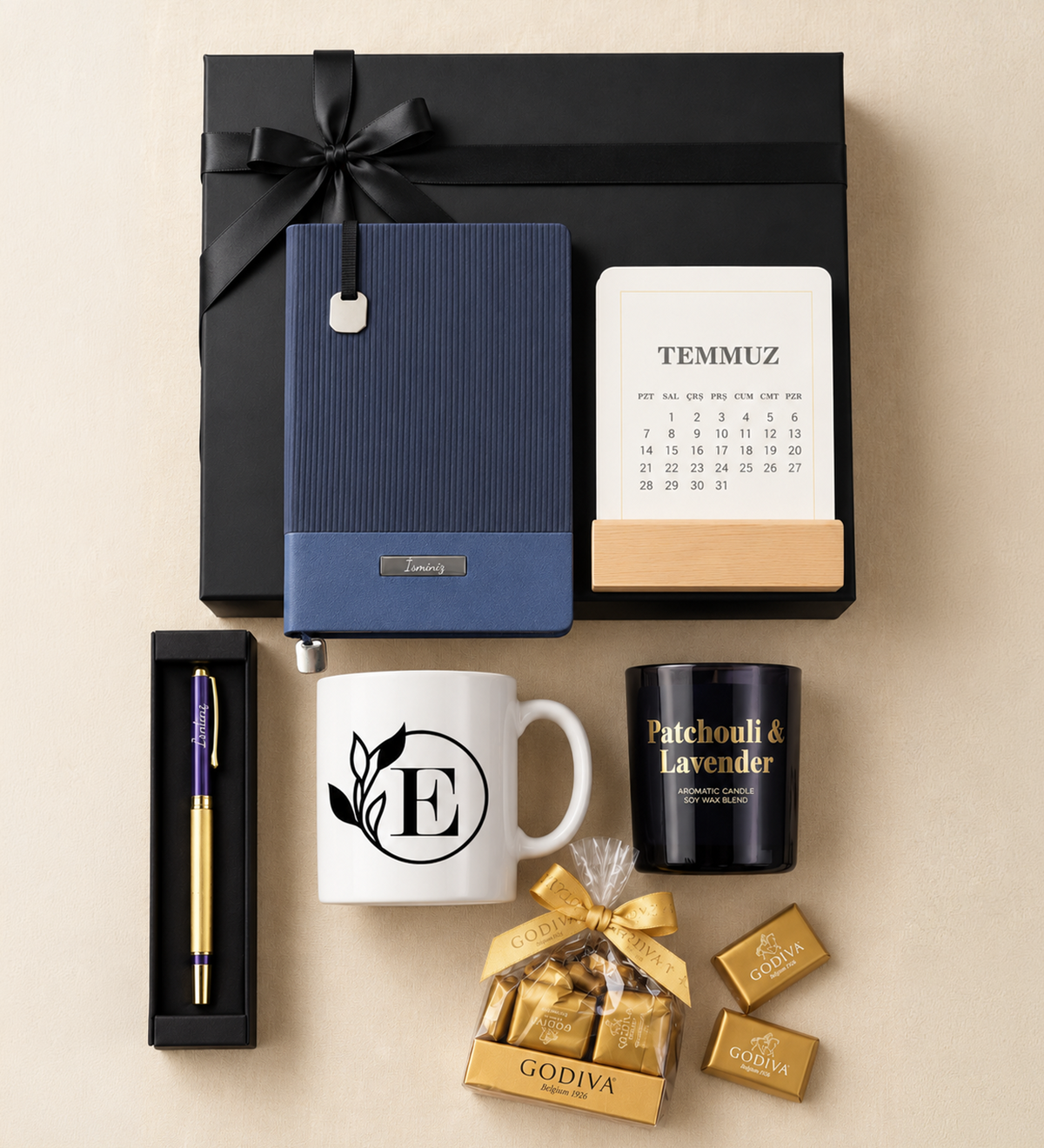 Esnek Kapak Defter & Gold Mavi Roller Kalem & Takvim & Mum & Godiva & Kupa Hediye Seti