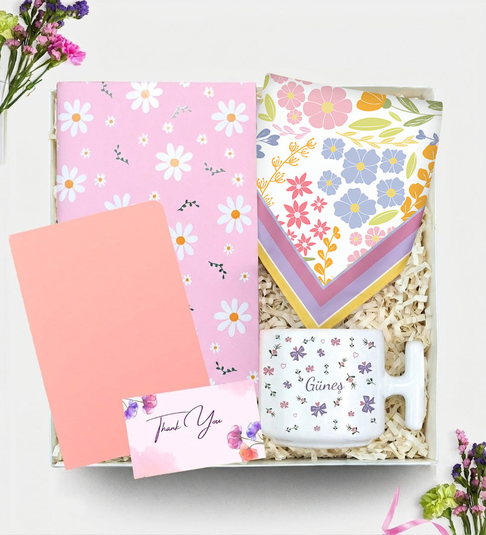 Kişiye Özel Pembe Tasarım Defter & Beyaz Tükenmez Kalem & T Kupa & Fular Hediye Seti