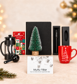 Siyah French Press & Yeni Yıl Tarihli Ajanda & Roller Kalem & Kırmızı Yılbaşı Kupa & Ahşap Zeminli Mini Çam Ağacı & Alerya Yılbaşı Premium Filtre Kahve