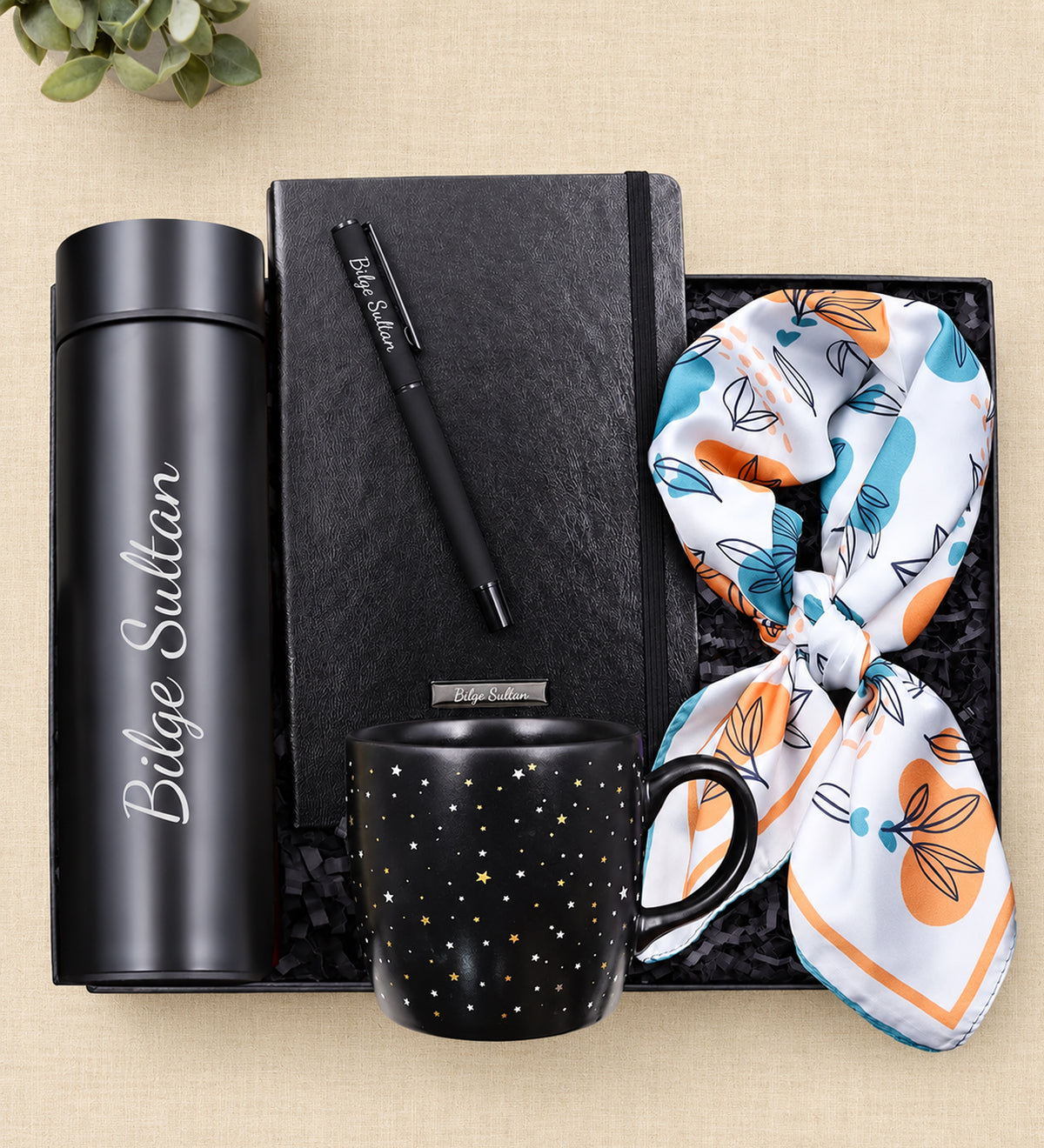Kişiye Özel 500 ML Siyah Renk Dereceli Termos & Siyah Defter & Siyah Mat Kalem & Yaprak Detaylı Fular & Siyah Yıldız Kupa Hediye Seti