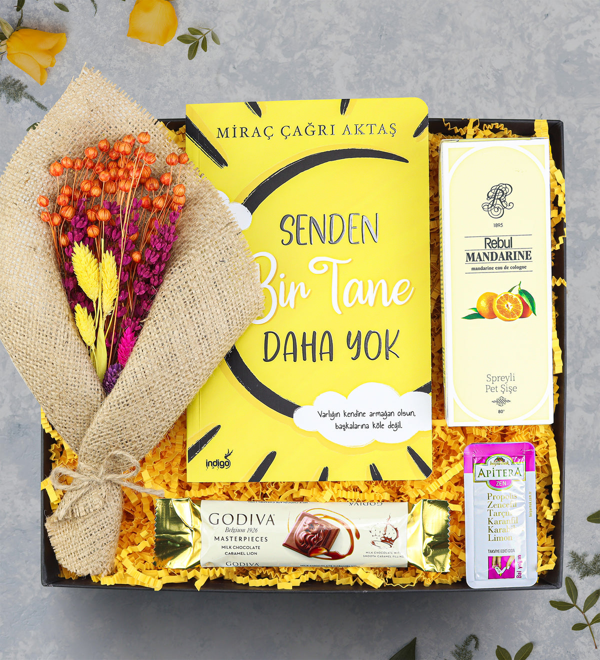 Kitap & Buket Çiçek & Rebul Kolonya & Apitera Bal & Godiva Çikolata Hediye Seti