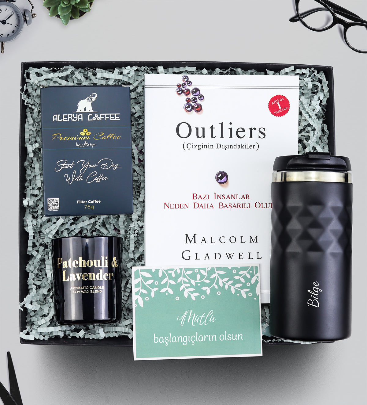 Outliers Kitap & Kristal Termos & Alerya Premium Filtre Kahve & Rakle Lacivert Mum Hediye Seti