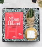 Kitap & Bambu Tabaklı Beyaz Porselen Fincan & Sukulent Çiçek Hediye Seti