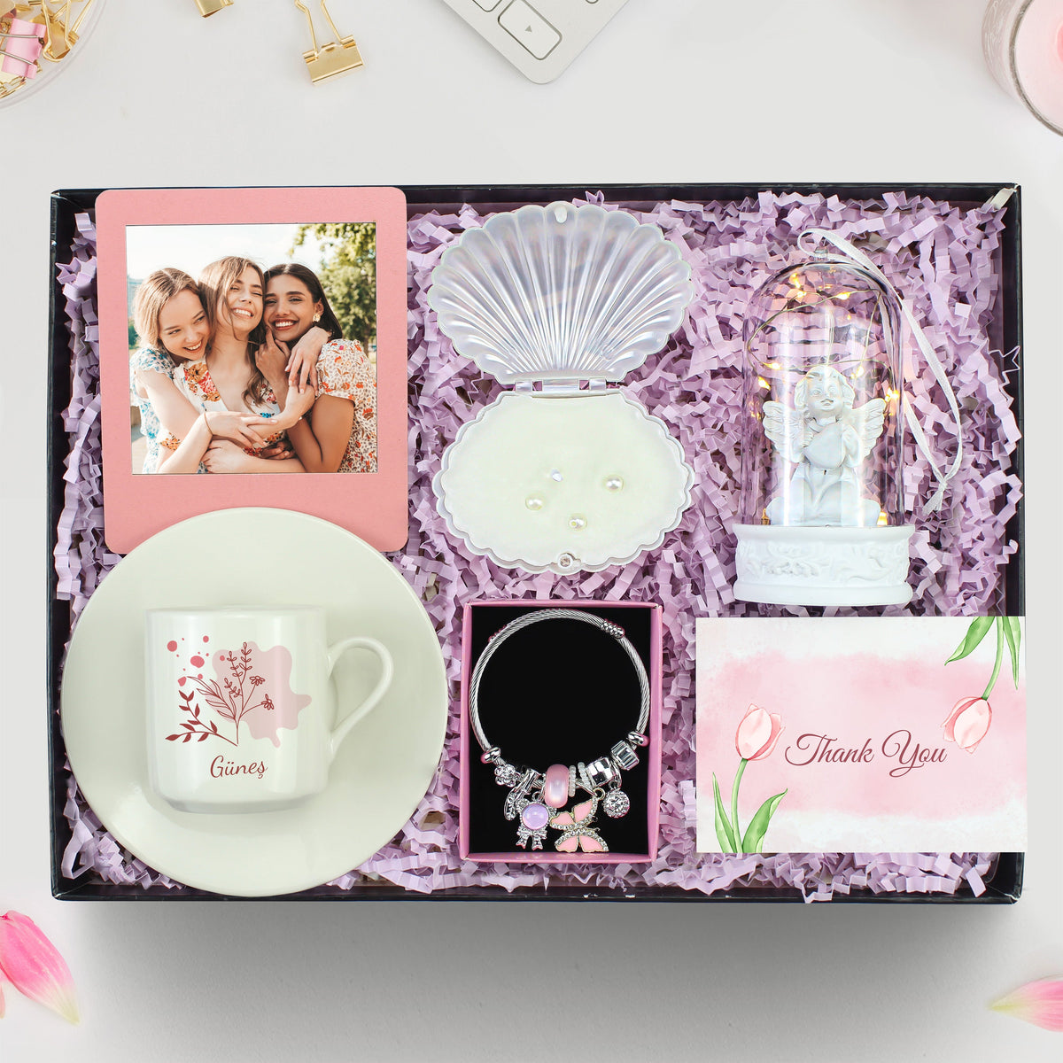 Kişiye Özel Fincan & İnstagram Çerçeve & Charm Bileklik & Led Işıklı Melek Fanus & İstiridye Mum Hediye Seti