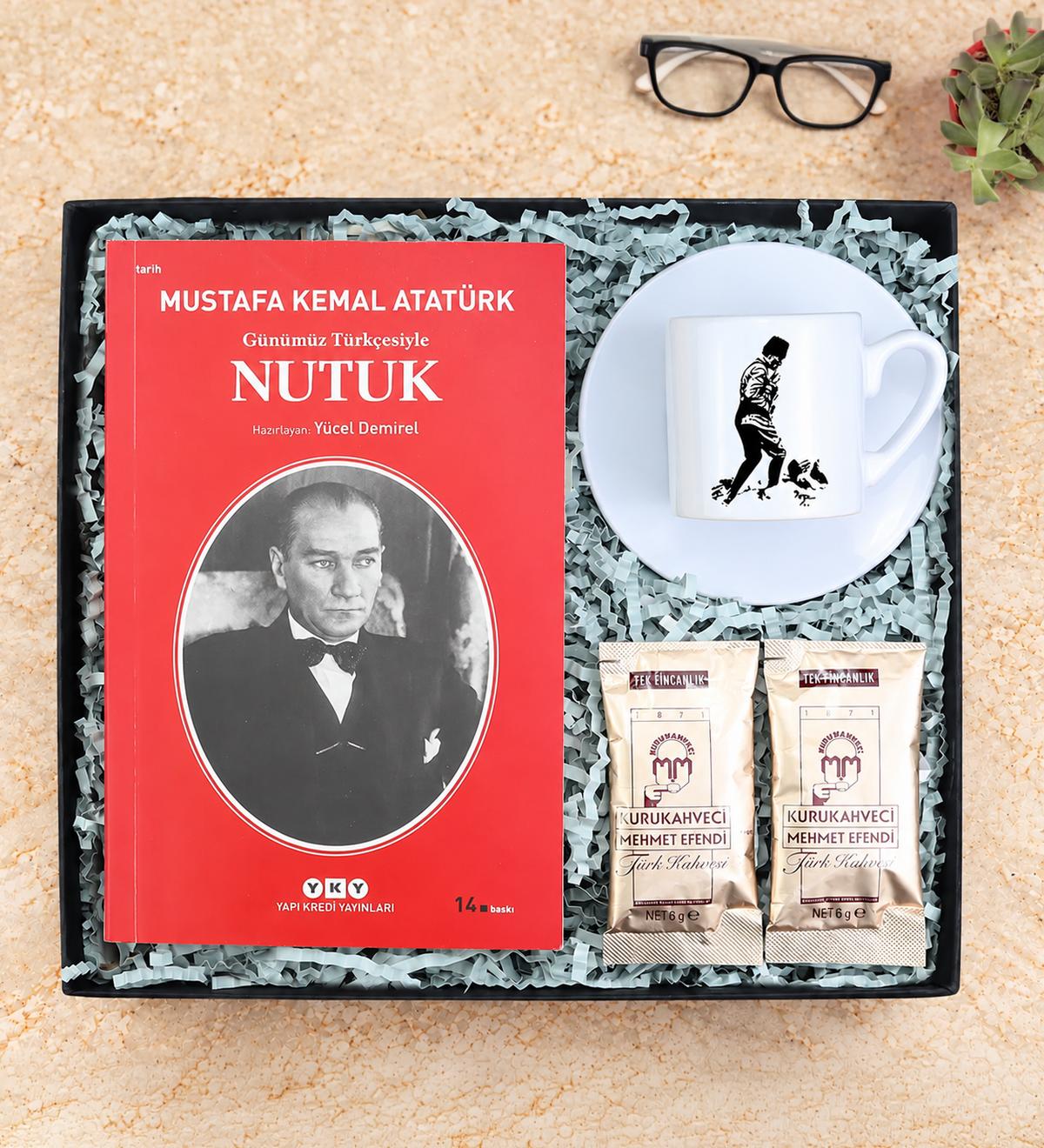 Nutuk Kitabı & Fincan & Türk Kahvesi Hediye Seti