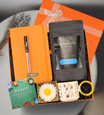 Turuncu Defter & Rose Metalik Roller Kalem & 125gr Selamlıque & Papatya Halka Kupa & Papatya Mum Hediye Seti